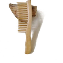 Brosse à cheveux en bois